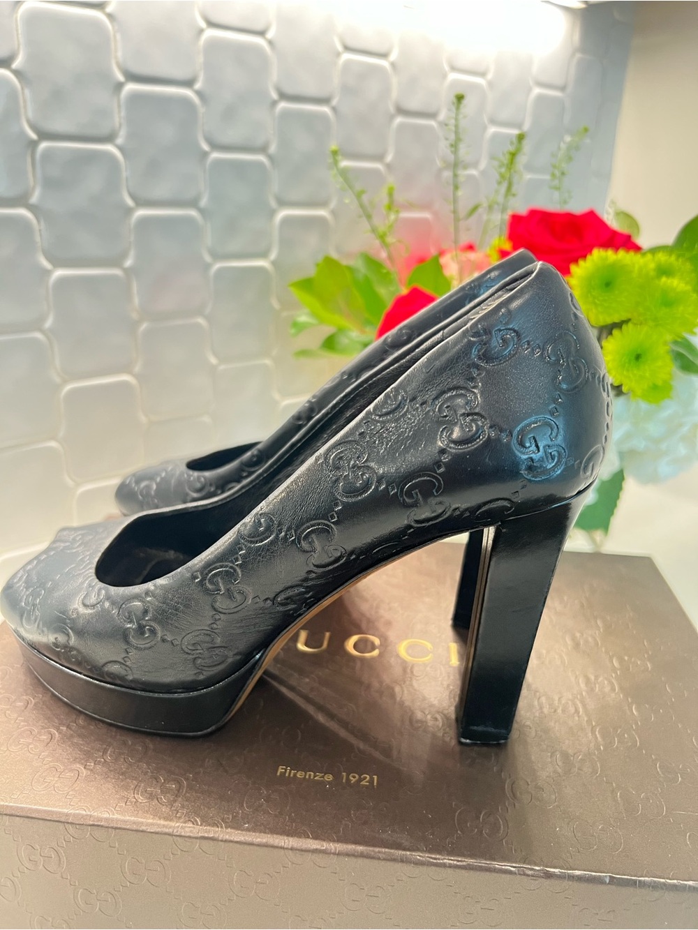 Gucci Black GG-Embossed Leather Platform Pumps